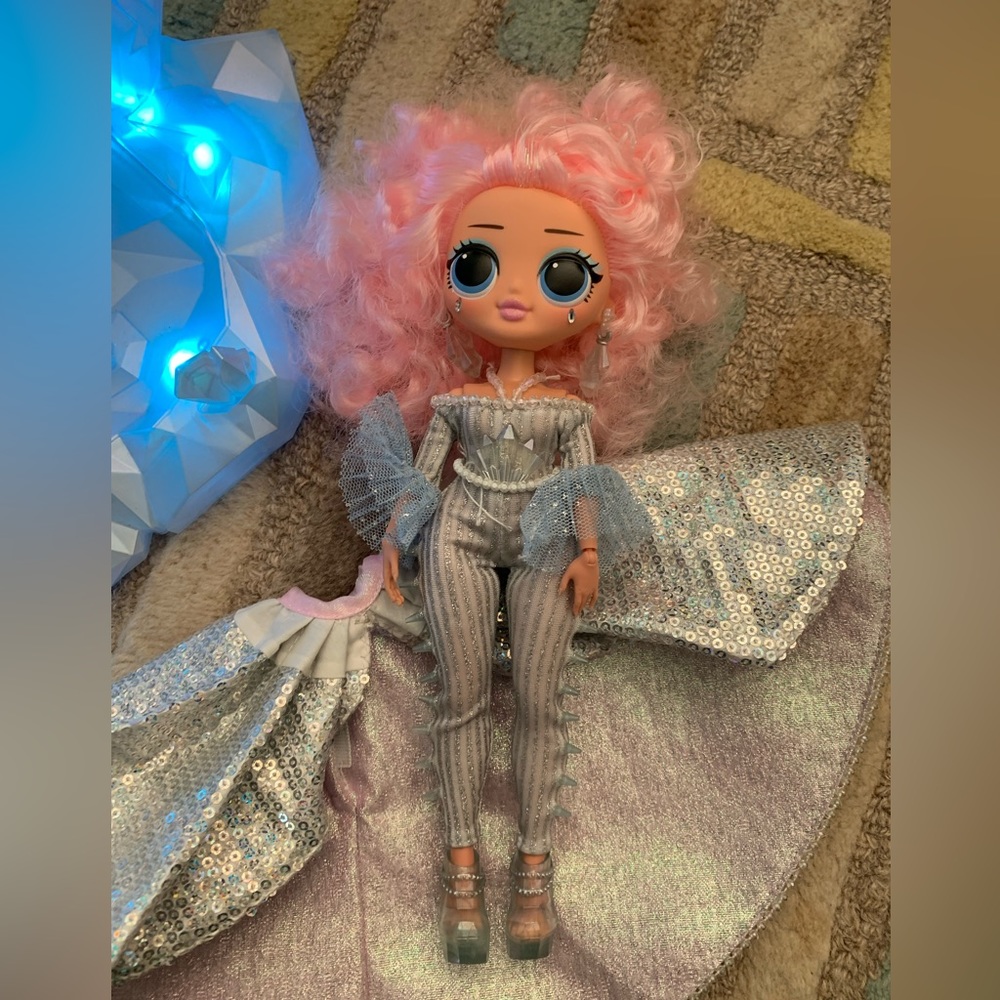 LOL OMG dolls, lot of 2 dolls
